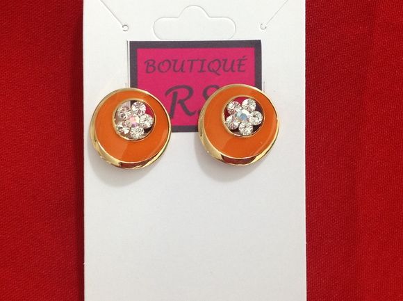 Brinco laranja com strass cód.153 30% de desconto de R$10,90 por R$7,63