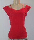 Blusa   manguinha caída e alça regulável.