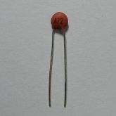 capacitor cerâmico 4n7 x 50V (472)