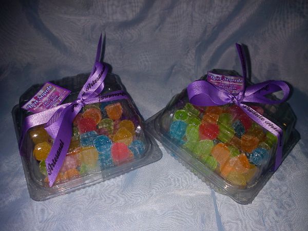 Caixa Plastica c/Laço e sabonetes de Jujuba