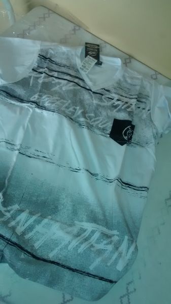 Camisa gola V