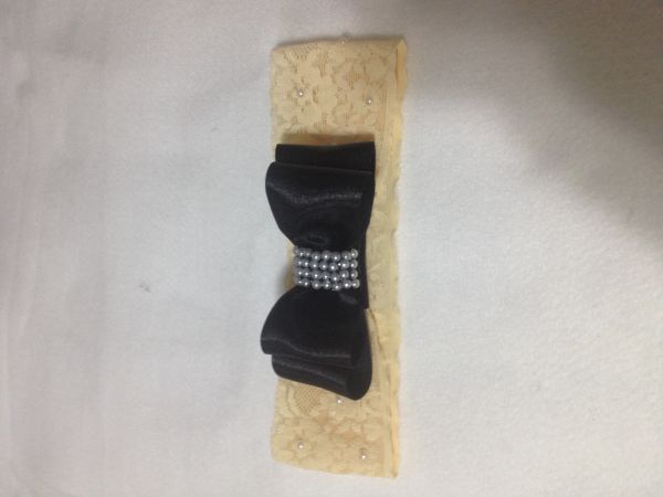 Faixa Bege Renda bordada com Pérolas e Laço Duplo Cetim