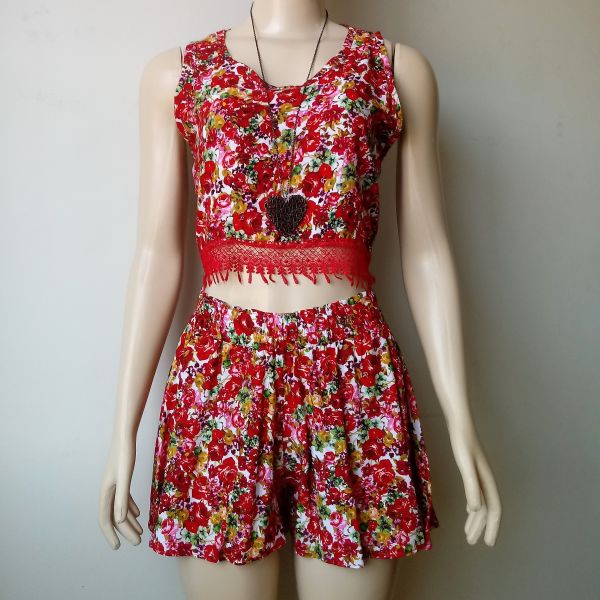 CONJUNTO CROPPED + SHORT