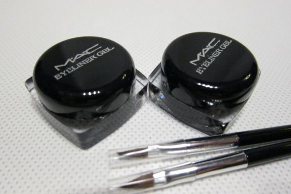 Delineador Me Gel + Pincel - Cor Preto