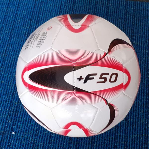 Bola de Futebol Couro Sintetico