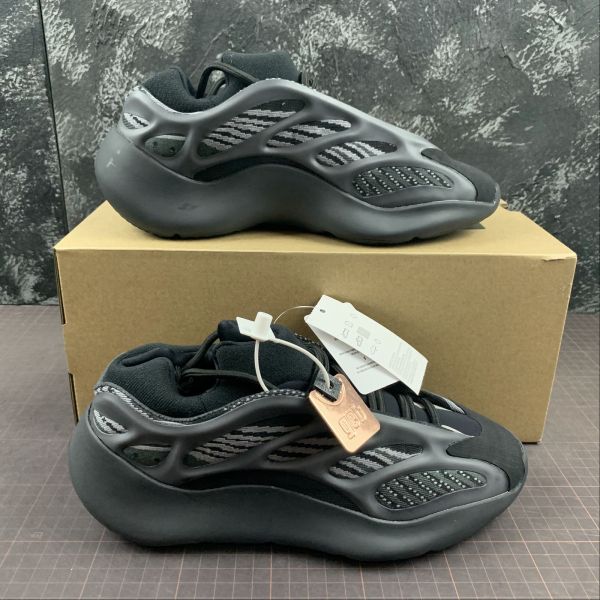 Adidas Yeezy Boost 700 V3