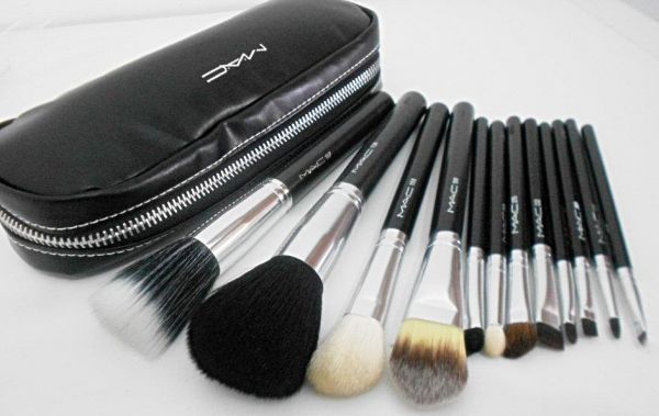 KIT 12 PINCÉIS RÉPLICAS MAC