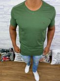 Camiseta Tommy Hilfiger - Verde Escuro      Marca: Tommy Hilfiger     REF. DFDC5