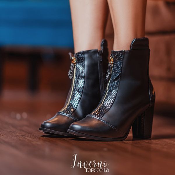 Bota Cano Curto BICO FINO PRETA- TORRICELLA