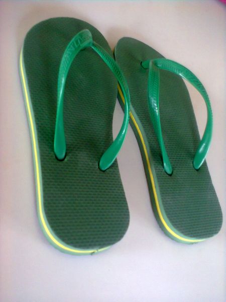 Chinelo Verde Com Linha Amarela