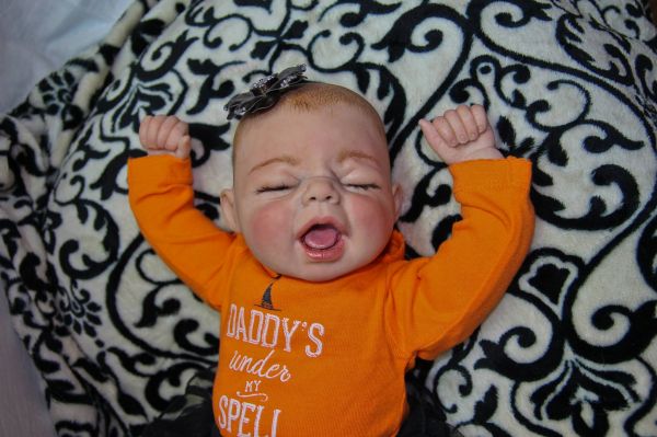 Bebes Reborn Bocejando -Sob Encomenda