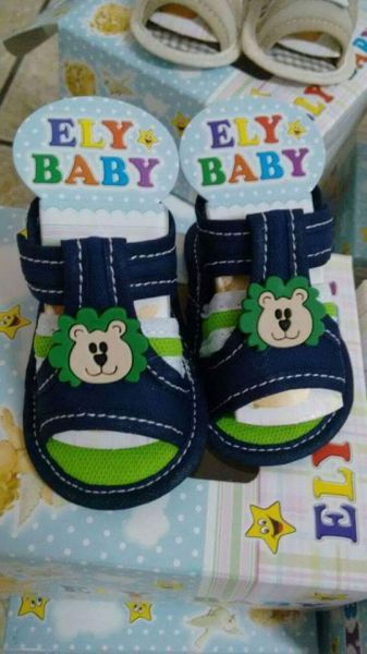 Sandália menino leão