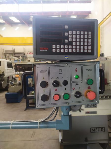 FRESADORA FERRAMENTEIRA SINITRON STM 2000 VC USADA