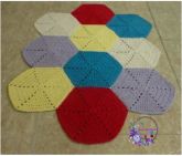 Lindo tapete de crochê hexágonos