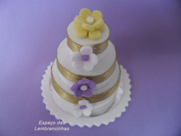 Lembrancinha Mini Bolo de Eva - 50 Un.