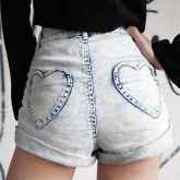 Shorts Coração Cintura Alta (Importado)