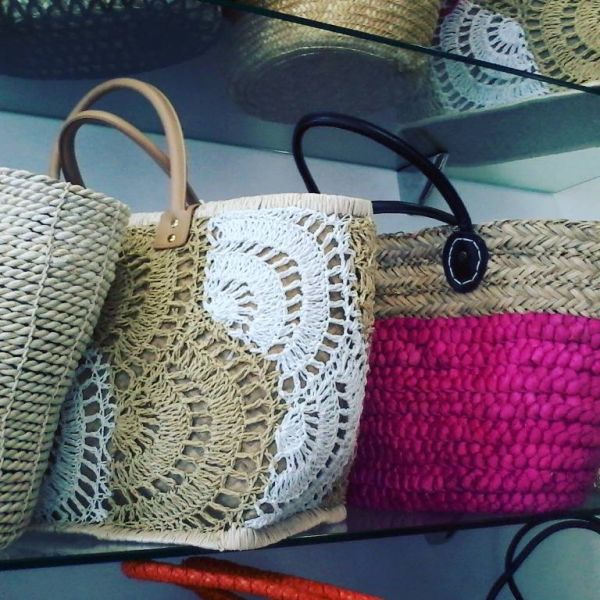 Bolsas lindas de Palha