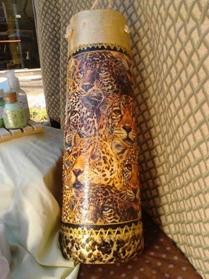 Telha decorada onça pintada