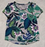 FK801- Gap Camiseta Floral M (8-9anos)