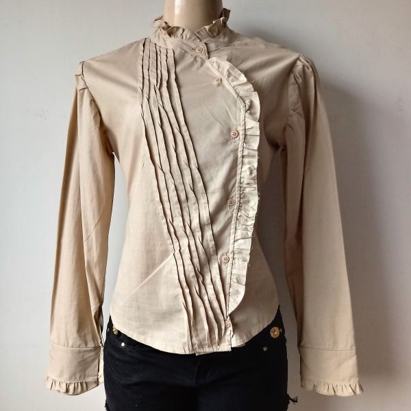 BLUSA MANGA LONGA COM BABADO