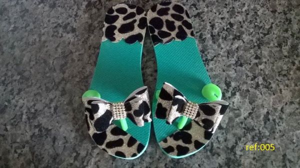 CHINELOS FEMININOS  FLAT BORDADO COM LONITA