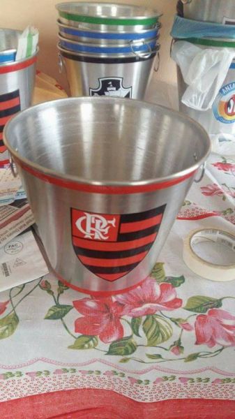 12 baldes de alumínio do flamengo para cerveja