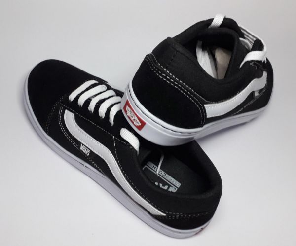 tenis vans off the wall