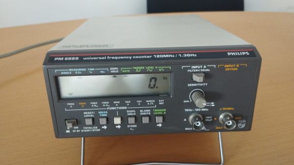 FREQUENCÍMETRO DIGITAL PHILIPS PM 6669