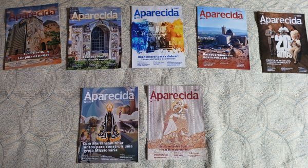 Lote com 7 Revistas Campanha dos Devotos Nossa Senhor Aparecida 2022 Católica Cristã Maria Jesus