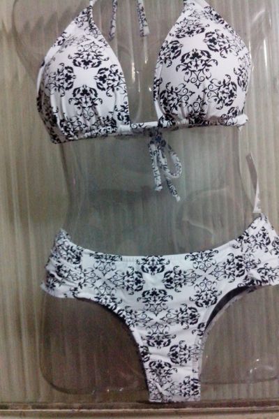 BIKINIS PRETO E BRANCO