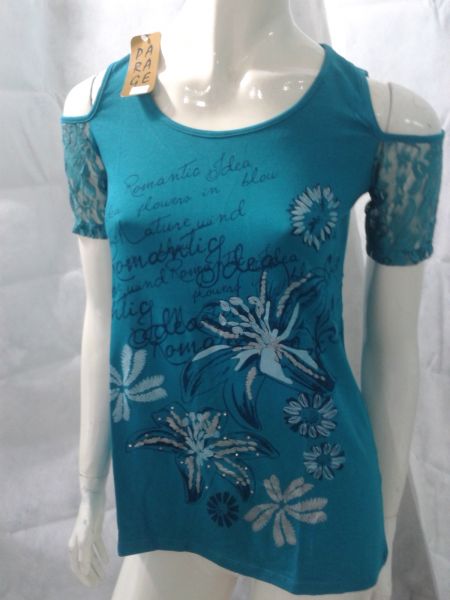 BLUSA C/RENDA NAS MANGAS E COSTAS - COD 2282