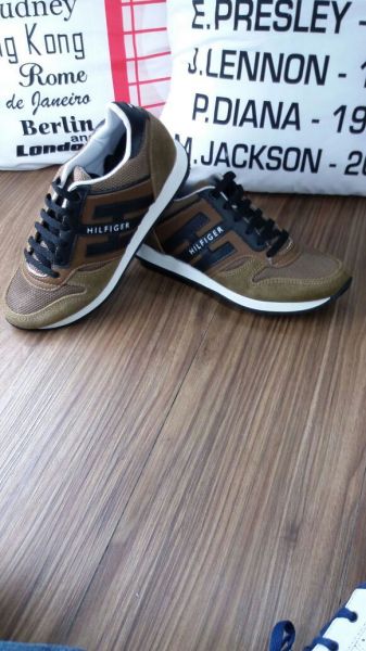 Tenis Tommy Hilfiger      Marca: Tommy Hilfiger     REF. TTH6643