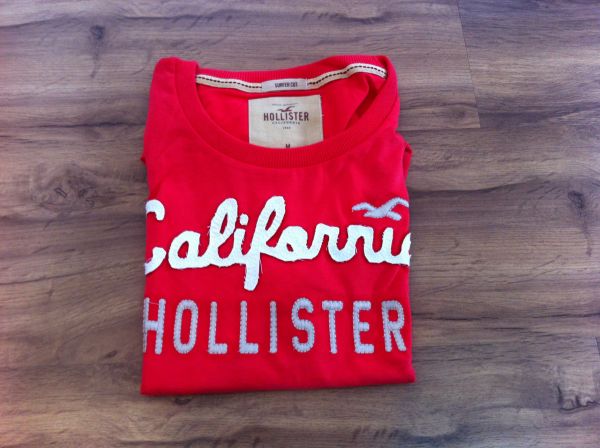 Camiseta Feminina HOLLISTER