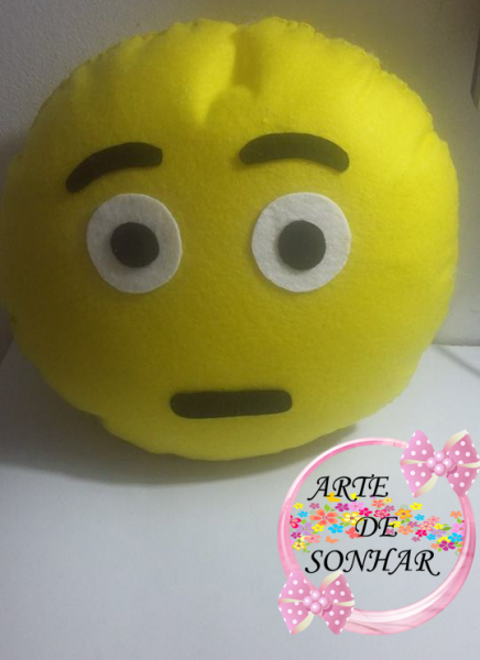 Almofada emojis do whatsApp 08