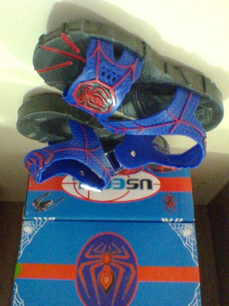 sandalia homem aranha