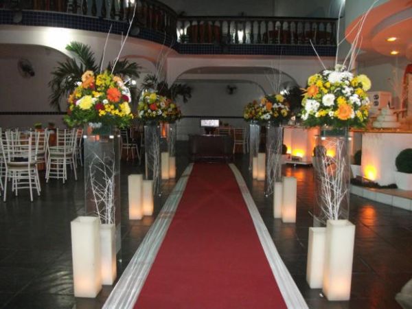 Decoração!!! Arranjos altar de Igreja