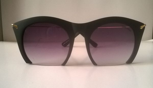 Modelo estilo Miu Miu