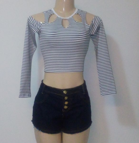 Cropped Ombro de Fora Manga Longa