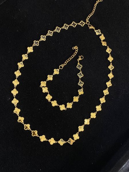 Cordão com pulseira