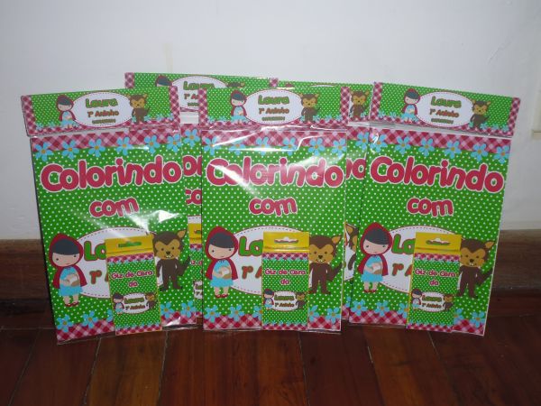 Kit Colorir com Giz de Cera Chapeuzinho Vermelho