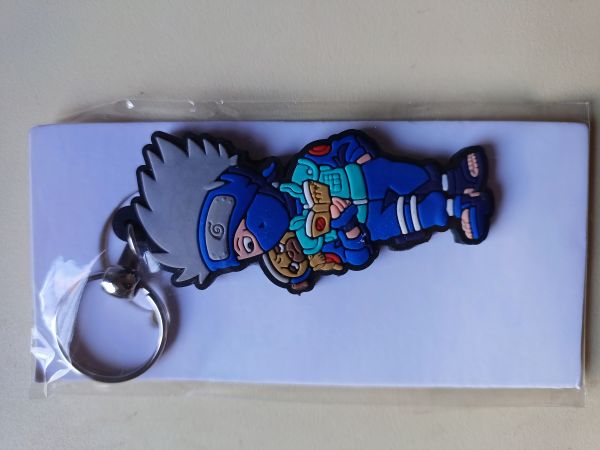 Chaveiro Naruto Hatake Kakashi Pakkun Borracha