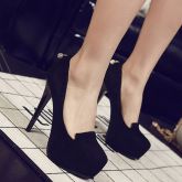 Scarpin com pingente Cod 03.