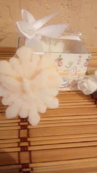 10 Sabonetes Divino Espirito Santo com Tercinho