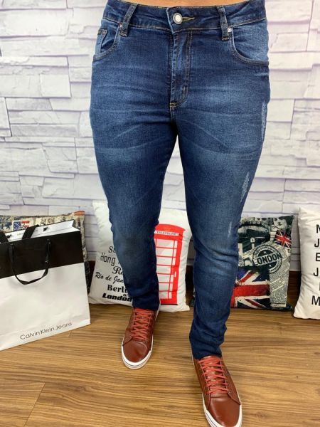 Calça Jeans Calvin Klein      Marca: Calvin Klein     REF. FGH7810