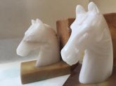 Porta Livros Cavalos.