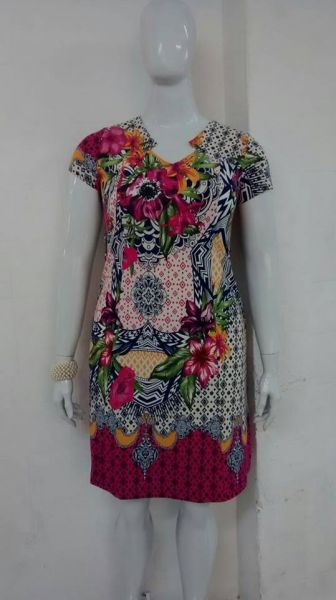 Vestido com detalhe princesa