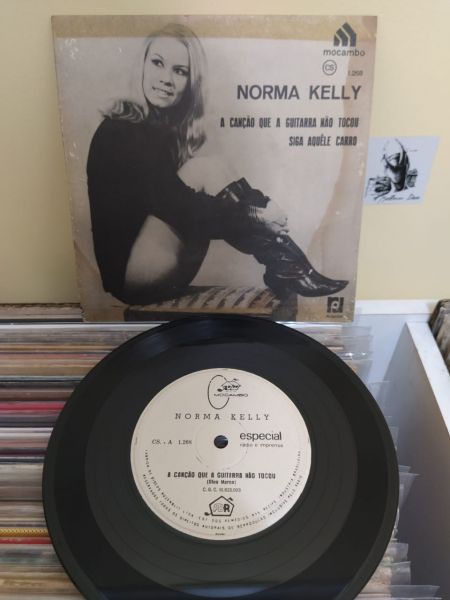 Compacto Norma Kelly - A Canção que a Guitarra Não Tocou/Siga Aquele Carro (Mocambo) Raro