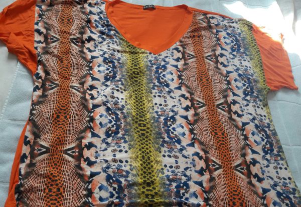 Blusa laranja/azul/amarela ggg