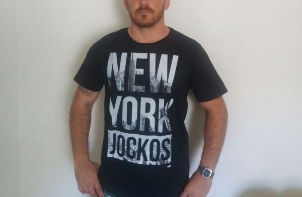 Camiseta JK com estampa