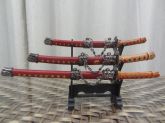 Mini Espada Katana Samurai - Conjunto com 3 Peças e Suporte